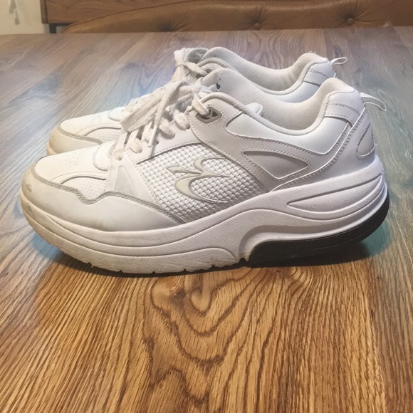 gravity tennis shoes